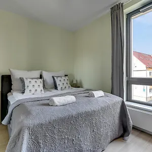 Grand · Okrzei Apartment